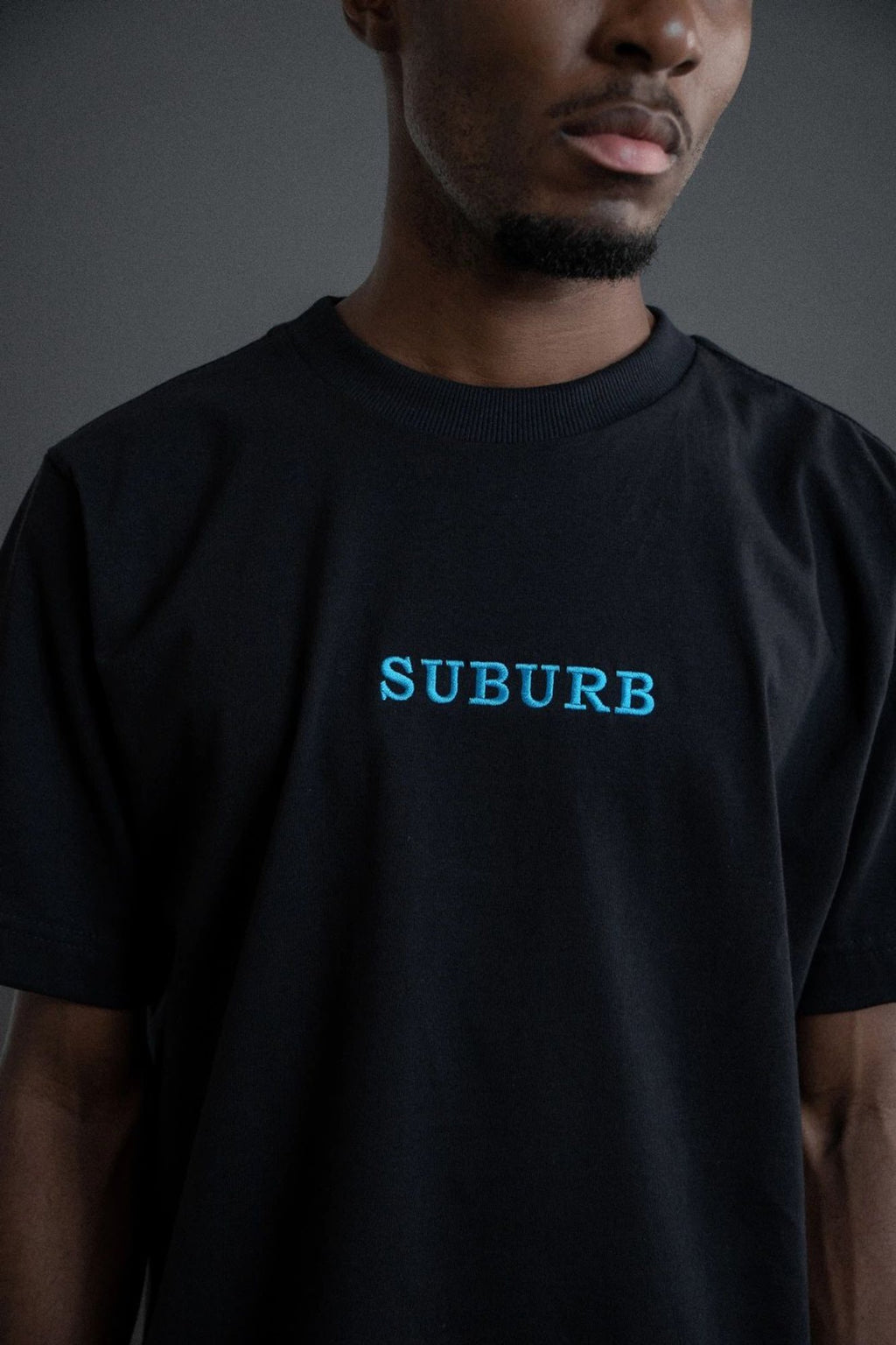 Camiseta Embroidery Preta Suburb